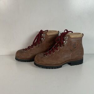 Vintage Vasque Men’s Mountaineering Boots 8.5 A Hiking Rough Out Suede